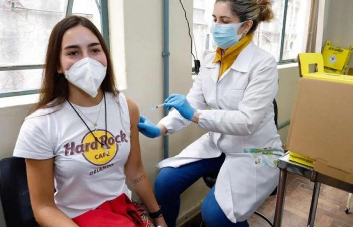 public schools in Porto Alegre are vaccinating students against HPV