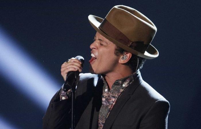 Bruno Mars owes millions to casino. Now, he gives concerts there to pay
