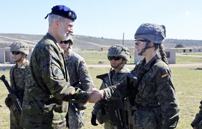 Felipe VI surprises Princess Leonor at the Military Academy