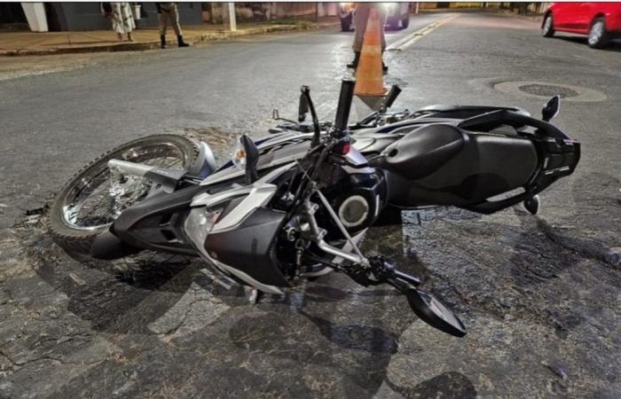 Mother and son are injured in an accident between a motorcycle and a truck in Curvelo | Grande Minas