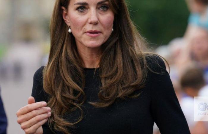 Kate Middleton appears “happy and relaxed” alongside William