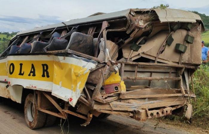 VIDEO: Images show what the school bus looked like when it fell next to a bridge with children in Taquara
