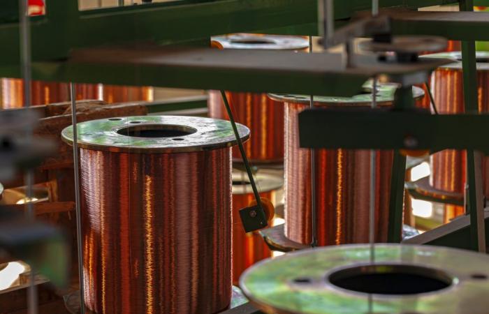 Copper closes mixed with Fed, strong dollar and China on radar