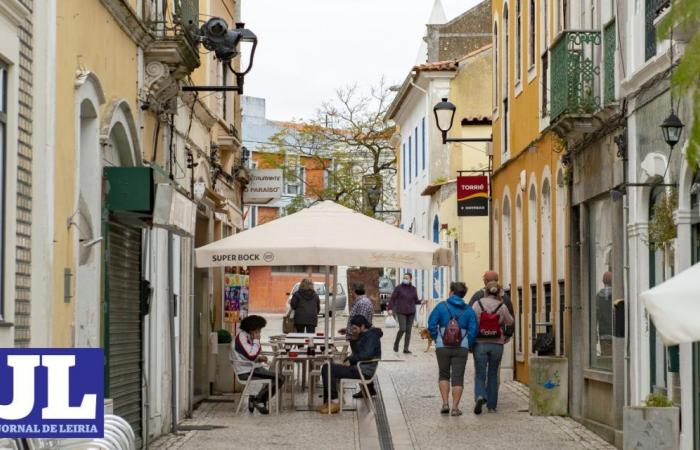 Jornal de Leiria – Shopkeepers forget to renew their license and the city council does not forgive