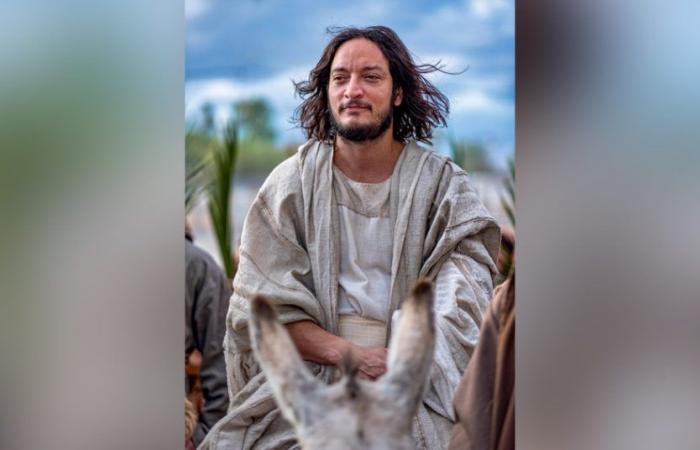 Allan Souza Lima’s sacrifices when living Jesus in Holy Week