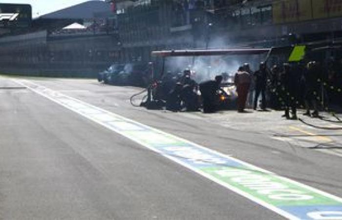 Carlos Sainz takes advantage of Verstappen’s withdrawal to win in Australia
