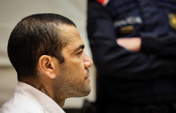 Dani Alves pays bail and could be released today