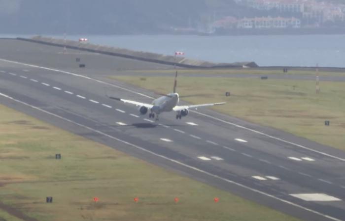 Landing of an Airbus A321neo amid winds draws attention in video recorded today at Madeira airport