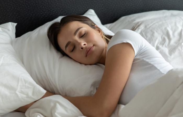 The risks you are taking when you sleep with a high pillow