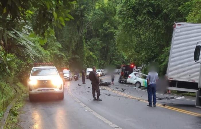 Accident between motorcycle, truck and hearse leaves one injured in Angra dos Reis | South of Rio and Costa Verde
