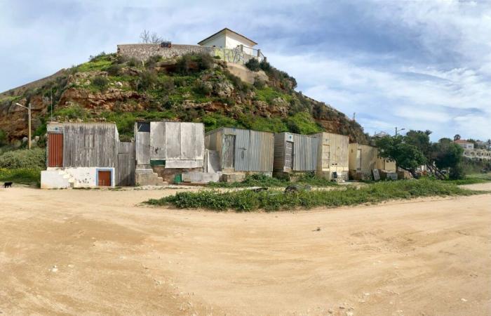 PSD/Lagoa accuses the Chamber of “incompetence” due to the stopped work on the Ferragudo auto silo