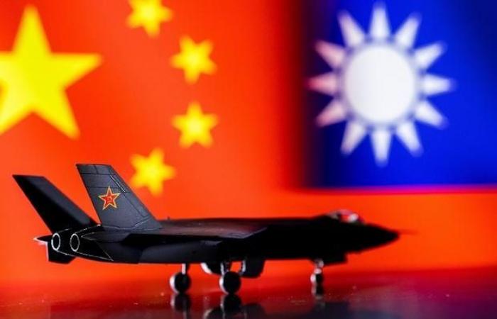 Taiwan tracks 9 Chinese aircraft, 6 naval vessels operating around nation | External Affairs Defense Security News