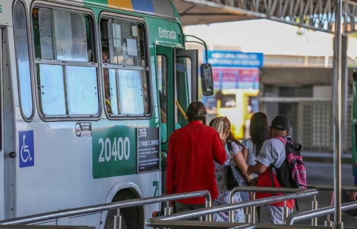Metropolitan bus prices in Salvador rise 8.11%