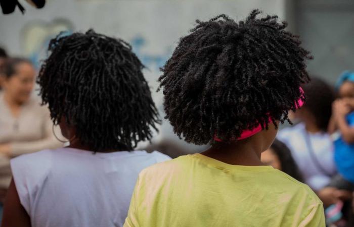 France wants to ban “hair discrimination”
