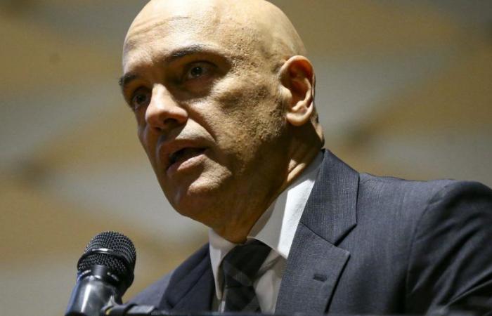 Moraes gives PGR 5 days to give its opinion on Bolsonaro in embassy