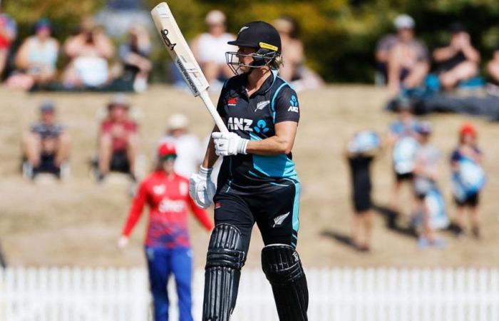 NZ vs Eng women’s T20I series – Quad injury rules Sophie Devine out of final T20I against England