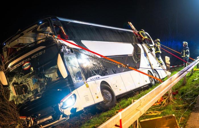 More than 20 injured in bus accident involving students in Germany