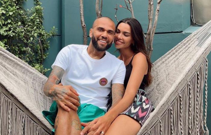 How is the relationship with Joana Sanz now that Dani Alves has left prison?