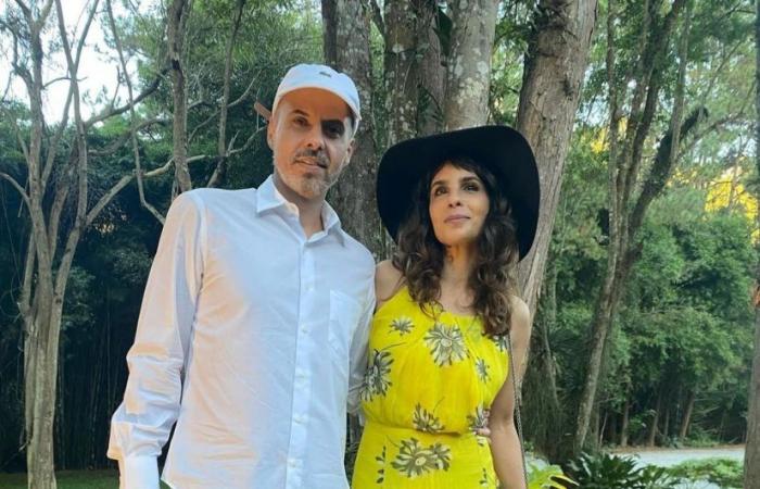 Maria Ribeiro poses with her new musician boyfriend at Caco Ciocler’s wedding