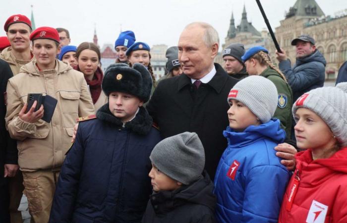 Putin orders to reduce the amount of homework for Russian children