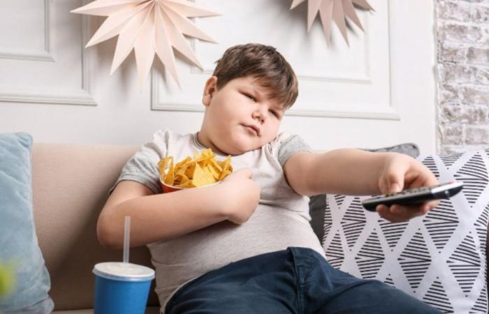 Doctor explains what it is and what the dangers of childhood obesity are