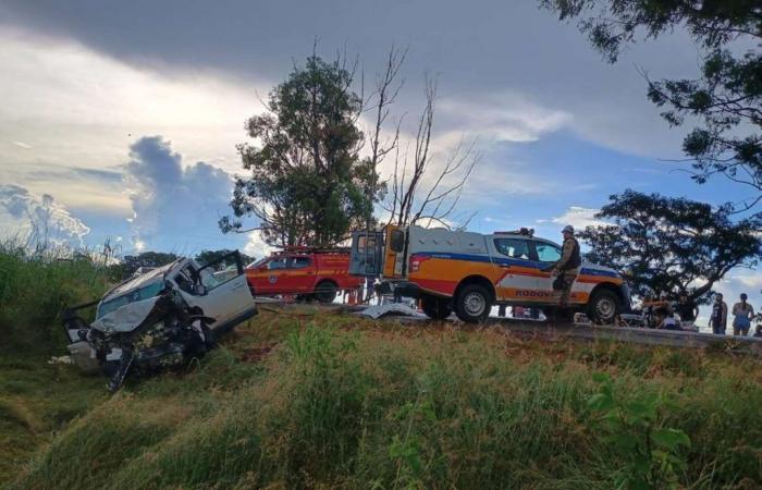 Overtaking goes wrong and accident leaves six dead on Minas Gerais highway