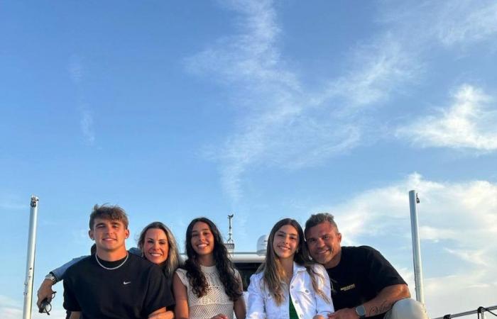 Joana Prado opens family photo album to celebrate Vitor Belfort’s birthday | TV & Celebrities
