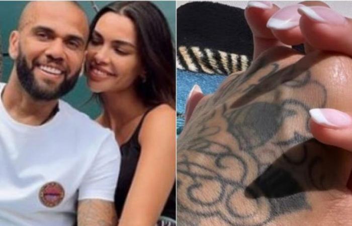 Daniel Alves reportedly asked his wife, Joana Sanz, to publish a photo of them holding hands