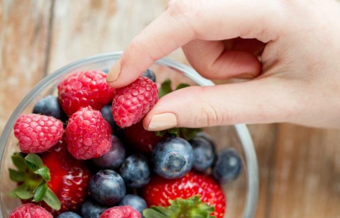 Check out the list of the best fruits to reduce inflammation