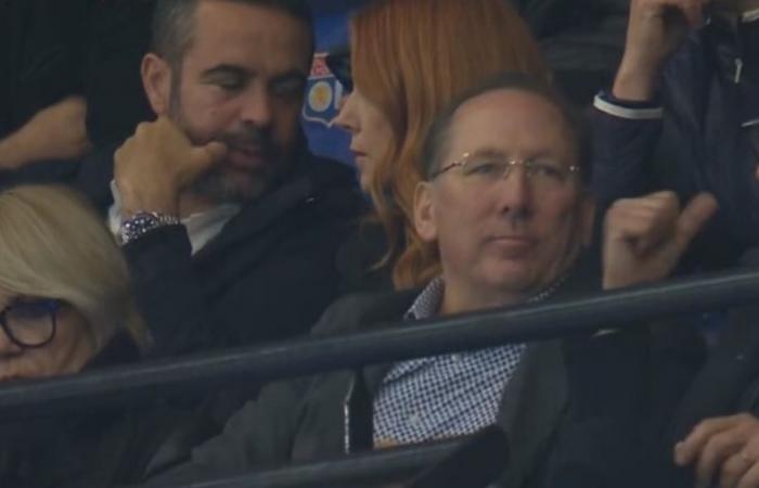 Artur Jorge watches the Lyon game accompanied by John Textor