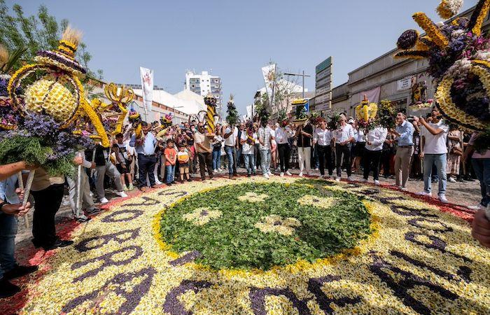 Flower Torch Festival (synthesis)