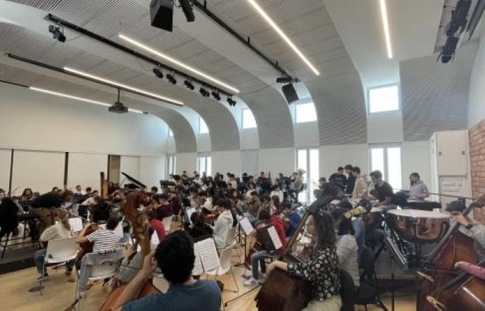 Closing concert by the Youth Orchestra of the public Official Conservatories (OJ. COM)