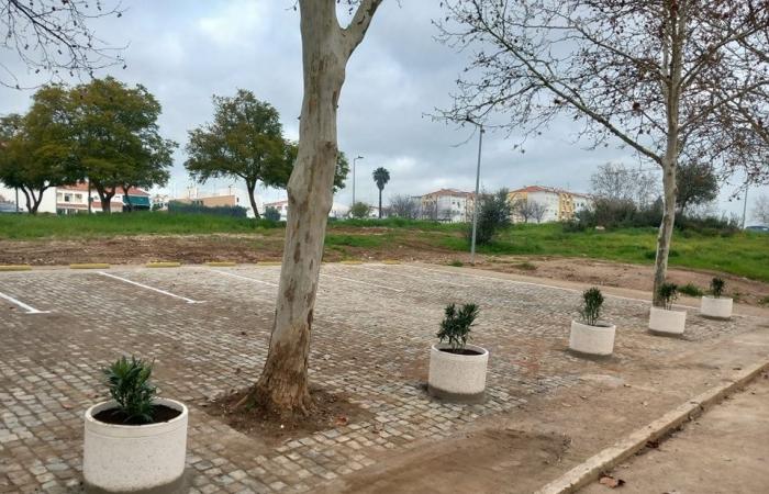 Elvas: Rua Aqueduto da Amoreira has a new car park
