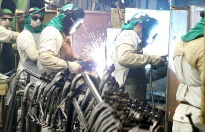 Brazilian industry production fell 0.3% in February