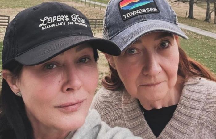 Shannen Doherty lives with stage IV cancer by getting rid of material possessions | People