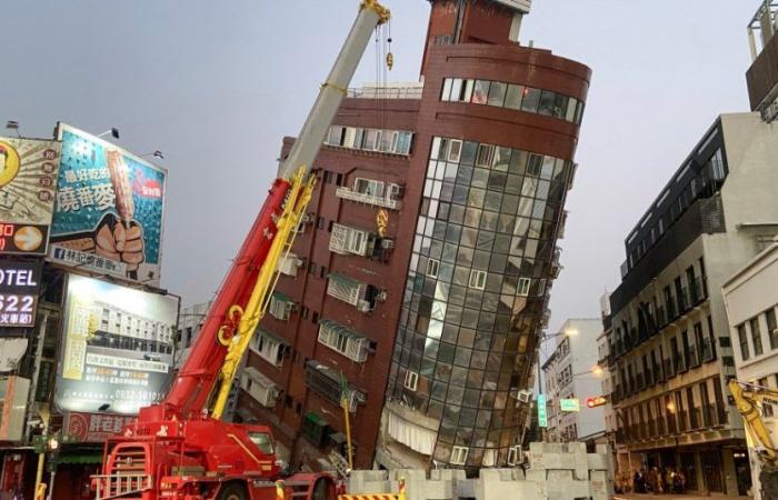 Taiwan earthquake destruction in photos