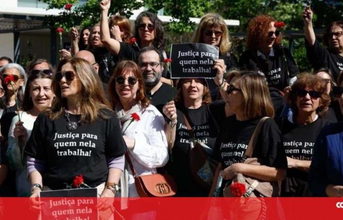 Protest judicial officials say that “it is time for the 25th of April to come to justice” – Society
