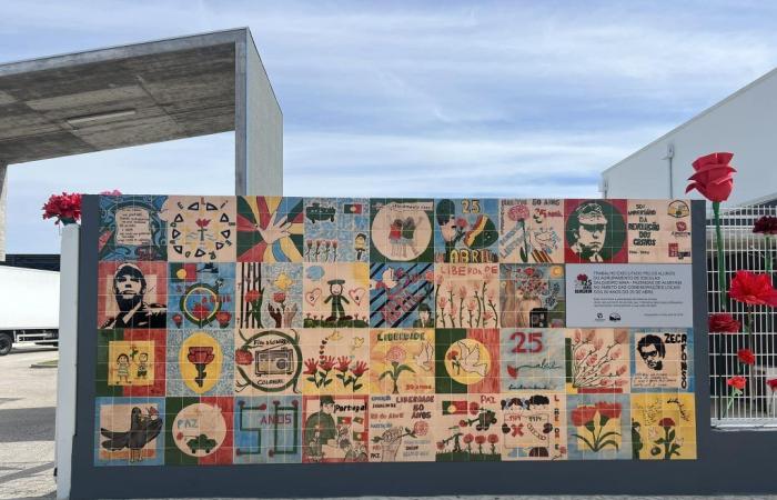 Inmates build Freedom Mural in Almeirim