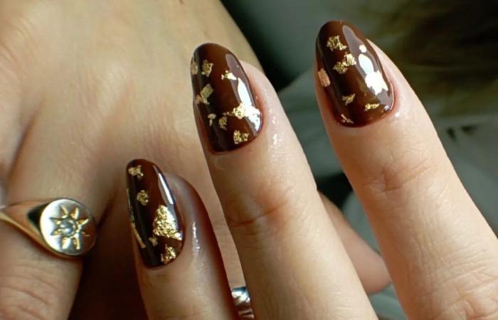 15 nail ideas decorated with gold leaves to try | Beauty
