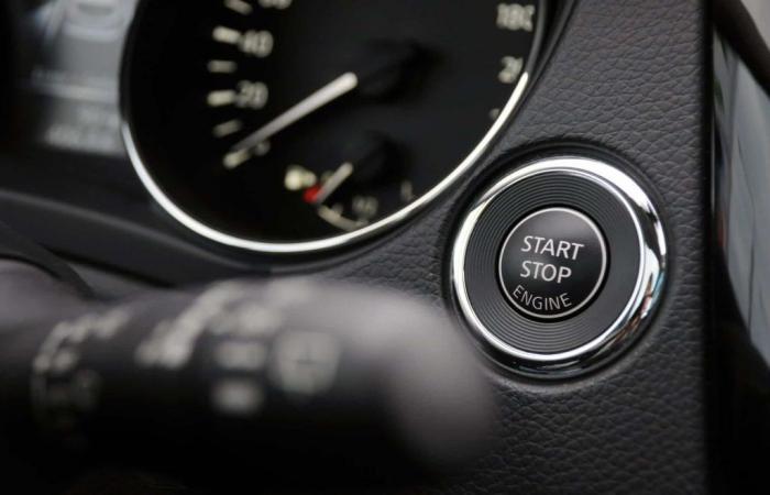 Is it worth turning off the start-stop to make the engine last longer?