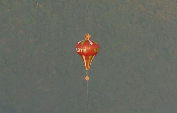 Globocop records 10 balloon shots in the sky over Rio in two hours | Rio de Janeiro