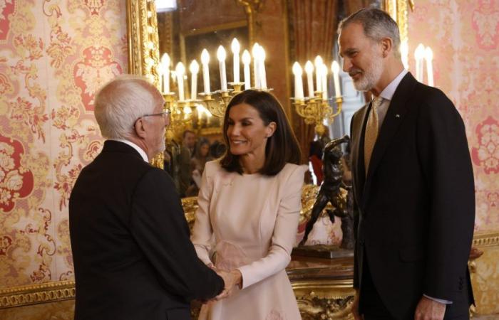 Queen Letizia recovers romantic dress that debuted in 2021