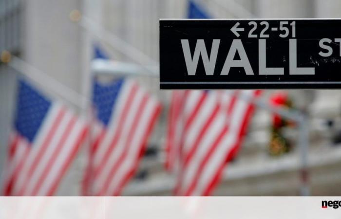 Gains on Wall Street with earnings season focusing attention – Stock Exchange