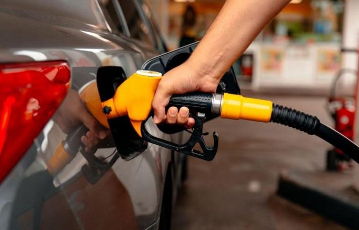 Do you usually fill up your car’s tank? Don’t make this mistake