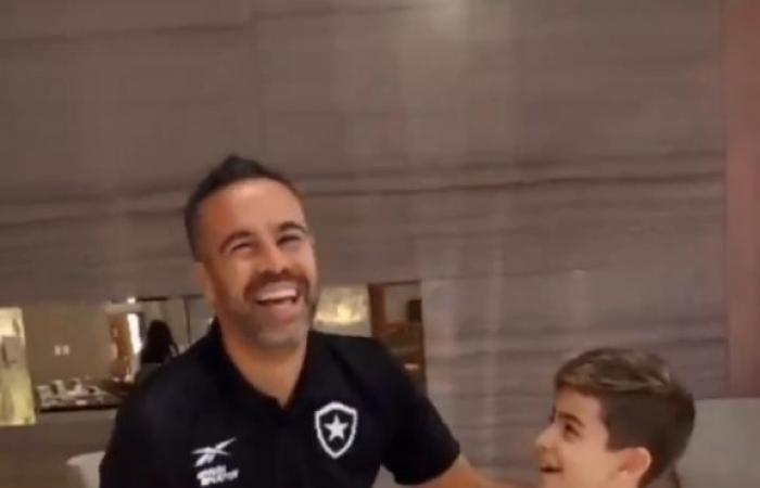 Video: child asks Artur Jorge not to answer calls from… Ronaldo