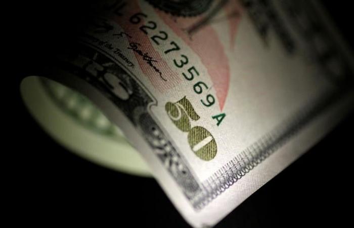 Dollar advances as quarterly US inflation data offsets weaker-than-expected GDP By Reuters