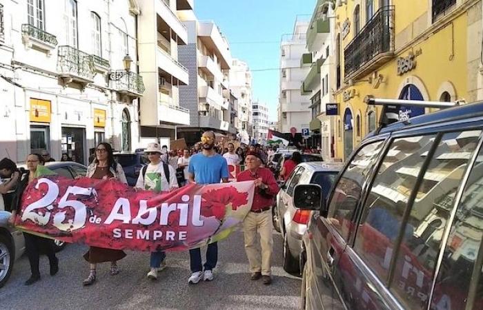 PCP Algarve | April 25th fills the streets of the city of Faro