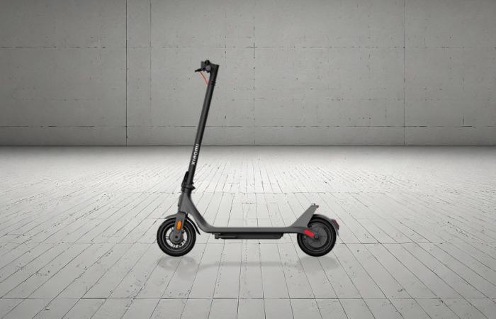 Xiaomi launches 2nd generation Electric Scooter 4 Lite scooter with foldable design and larger battery