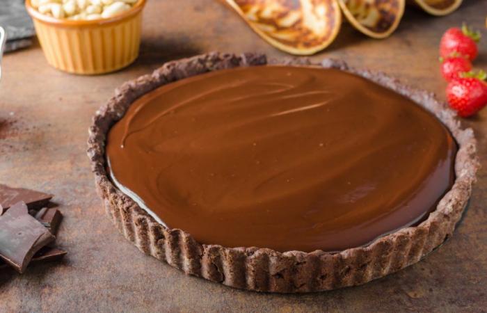 If you’re a fan of caramel, you definitely can’t resist a slice of this tart.
