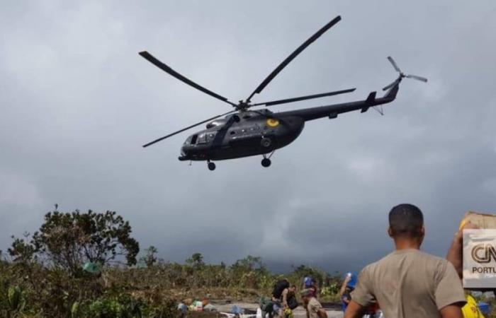 Military helicopter crash in Ecuador kills eight crew members